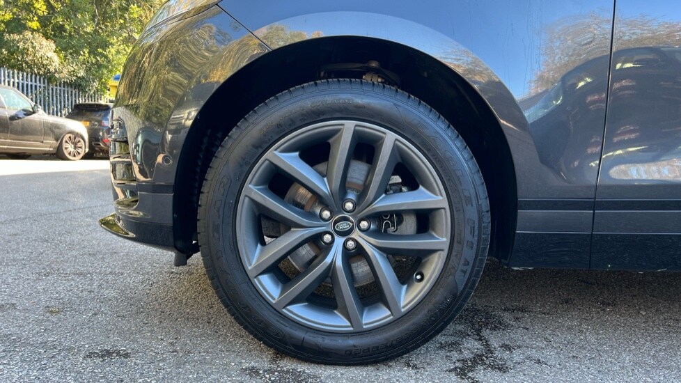 Used Land Rover Range Rover Velar 2023 for sale - 76033654: Photo 32