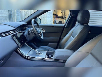 Used Land Rover Range Rover Velar 2023 for sale - 76033654: Photo 3