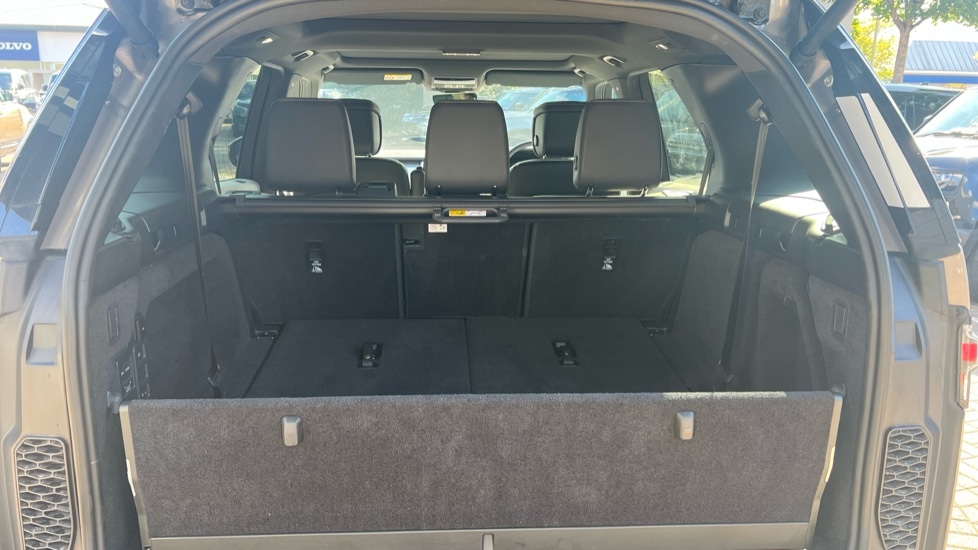 Used Land Rover Discovery 2024 for sale - 76441937: Photo 10