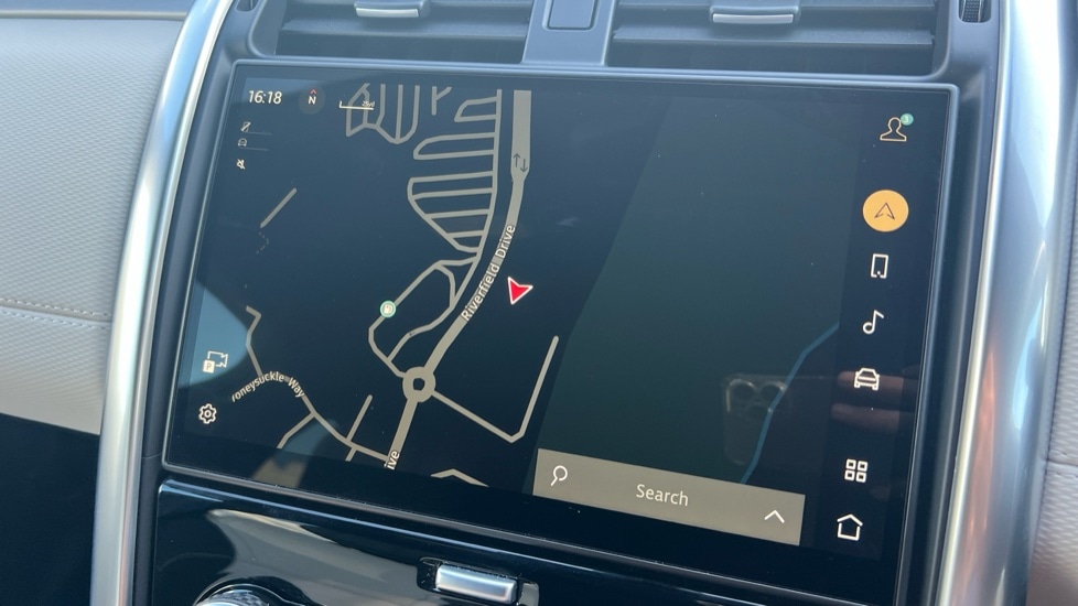 Used Land Rover Discovery 2024 for sale - 76441937: Photo 11