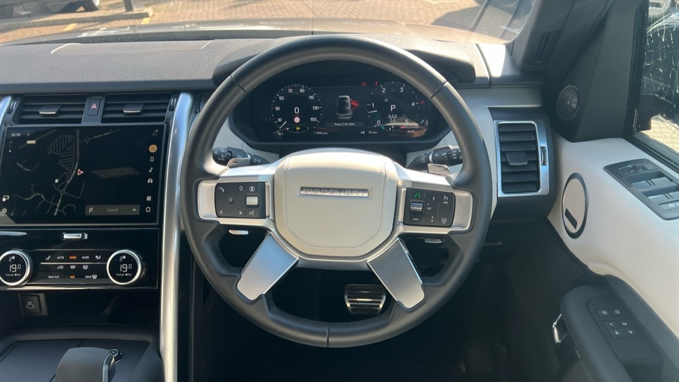 Used Land Rover Discovery 2024 for sale - 76441937: Photo 15