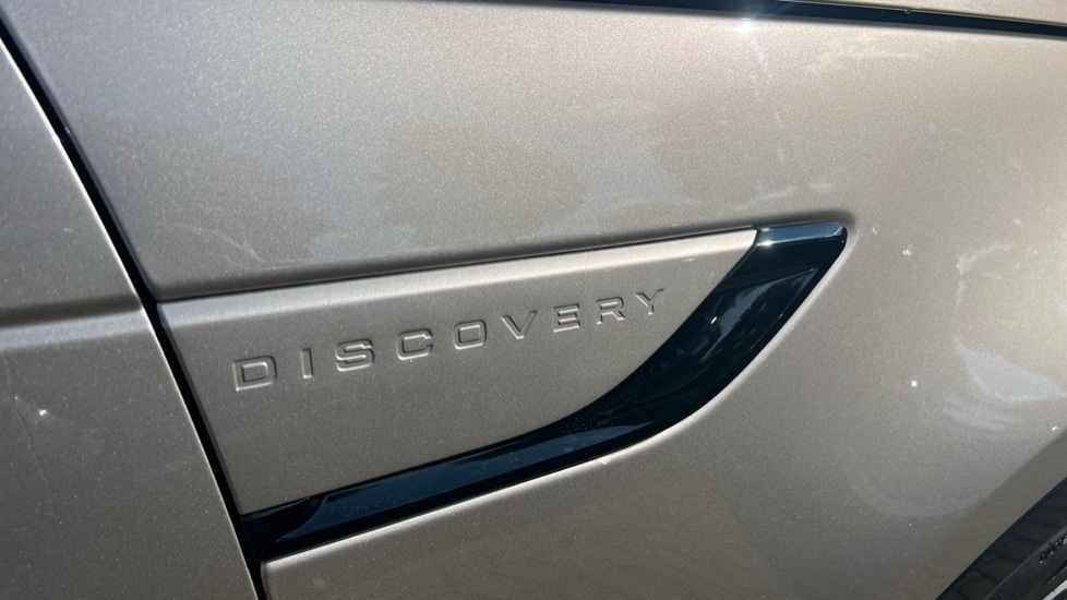 Used Land Rover Discovery 2024 for sale - 76441937: Photo 24