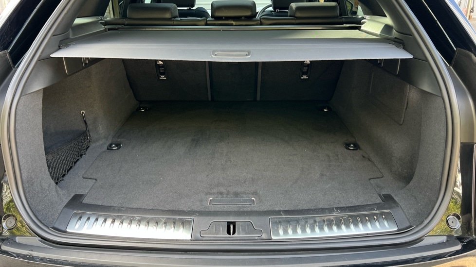 Used Land Rover Range Rover Velar 2025 for sale - 76749907: Photo 10