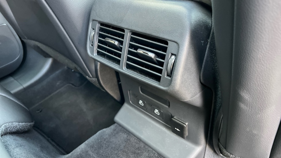 Used Land Rover Range Rover Velar 2025 for sale - 76749907: Photo 18