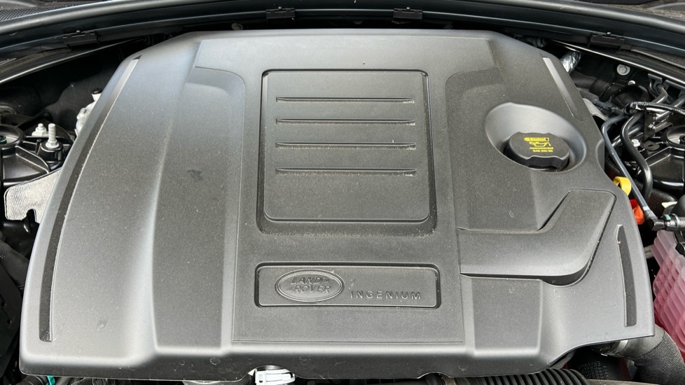 Used Land Rover Range Rover Velar 2025 for sale - 76749907: Photo 30