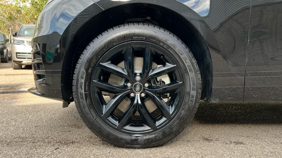 Used Land Rover Range Rover Velar 2025 for sale - 76749907: Photo 31