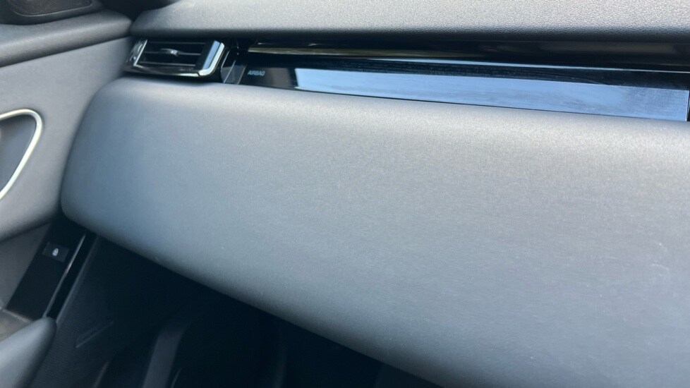 Used Land Rover Range Rover Velar 2025 for sale - 76749907: Photo 35