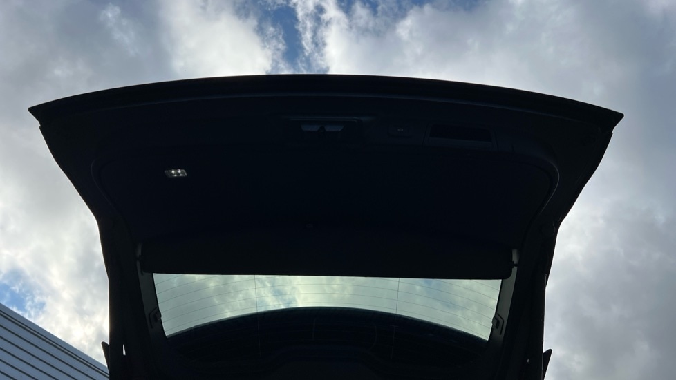 Used Land Rover Range Rover Velar 2025 for sale - 76749907: Photo 36