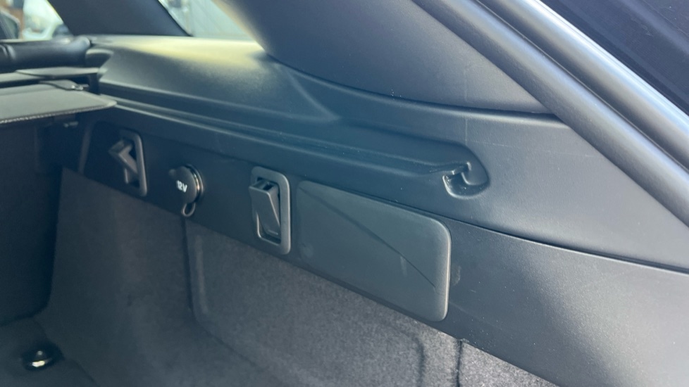 Used Land Rover Range Rover Velar 2025 for sale - 76749907: Photo 37