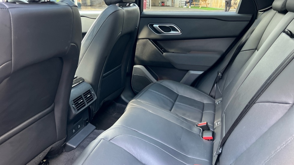 Used Land Rover Range Rover Velar 2025 for sale - 76749907: Photo 4