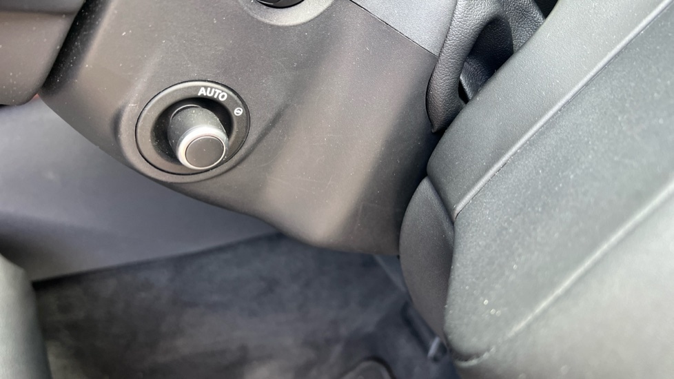 Used Land Rover Range Rover Velar 2025 for sale - 76749907: Photo 50