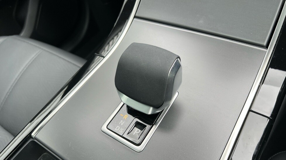 Used Land Rover Range Rover Velar 2024 for sale - 76078991: Photo 13