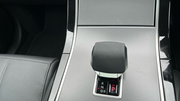 Used Land Rover Range Rover Velar 2024 for sale - 76078991: Photo 14