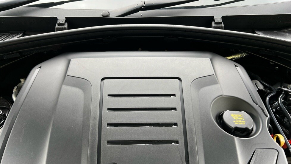 Used Land Rover Range Rover Velar 2024 for sale - 76078991: Photo 30