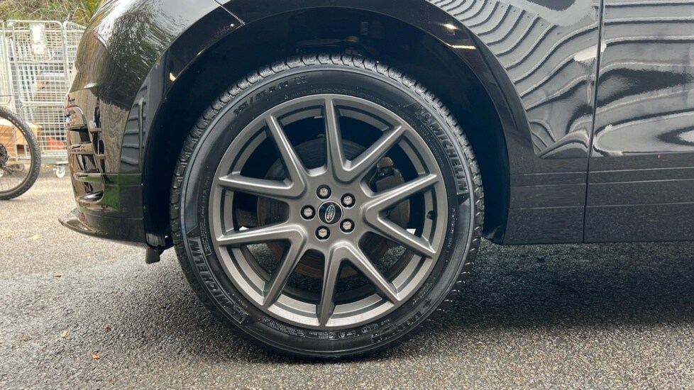 Used Land Rover Range Rover Velar 2024 for sale - 76078991: Photo 32