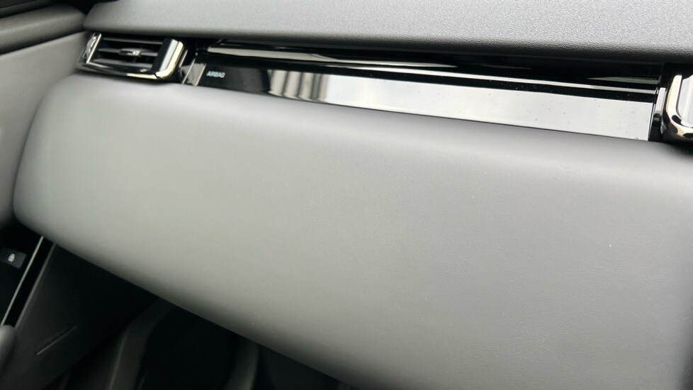 Used Land Rover Range Rover Velar 2024 for sale - 76078991: Photo 35