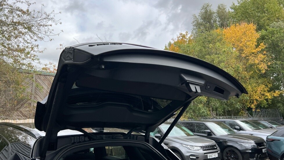 Used Land Rover Range Rover Velar 2024 for sale - 76078991: Photo 36