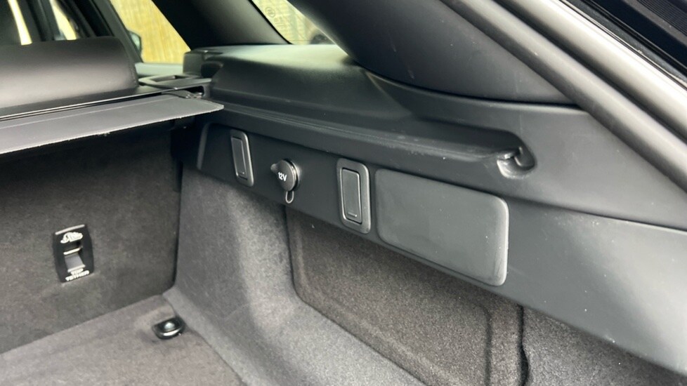 Used Land Rover Range Rover Velar 2024 for sale - 76078991: Photo 37