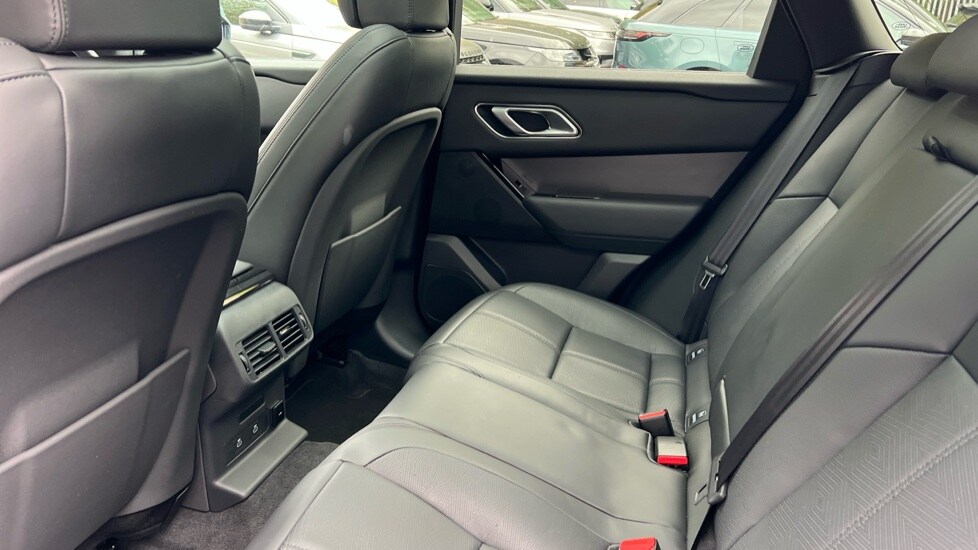 Used Land Rover Range Rover Velar 2024 for sale - 76078991: Photo 4