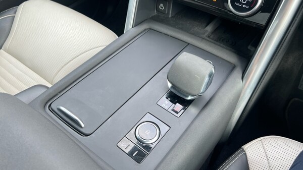Used Land Rover Discovery 2023 for sale - 75715279: Photo 13