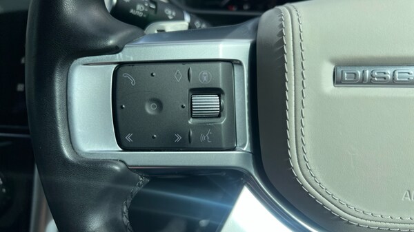 Used Land Rover Discovery 2023 for sale - 75715279: Photo 44