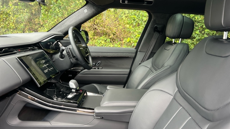 Used Land Rover Range Rover Sport 2024 for sale - 76146239: Photo 3