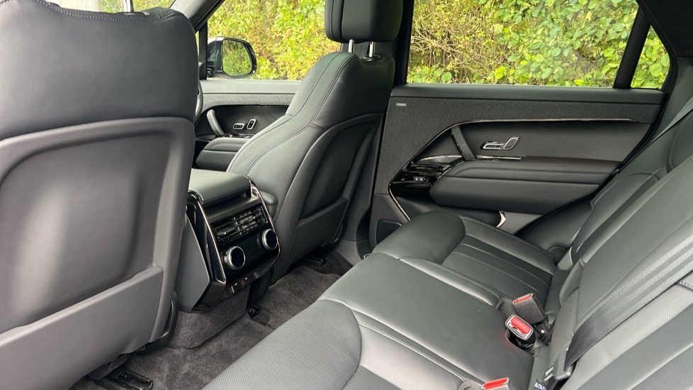 Used Land Rover Range Rover Sport 2024 for sale - 76146239: Photo 4