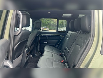 Used Land Rover Defender 2025 for sale - 76393557: Photo