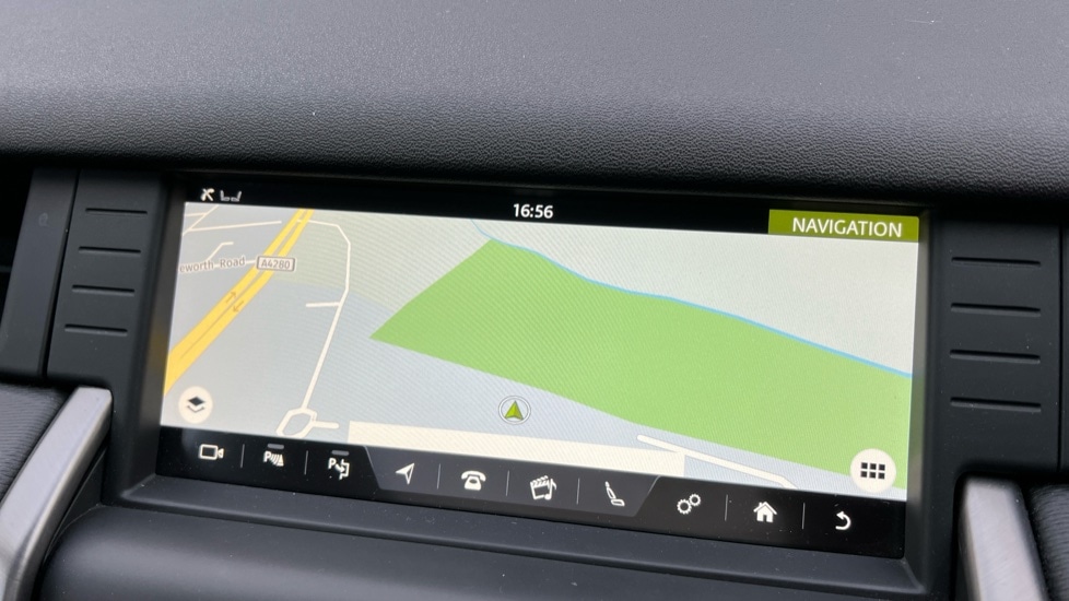 Used Land Rover Discovery Sport 2019 for sale - 76652310: Photo 11