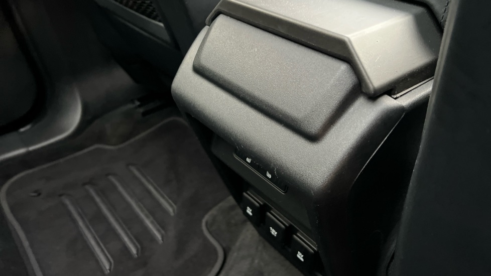 Used Land Rover Discovery Sport 2019 for sale - 76652310: Photo 18