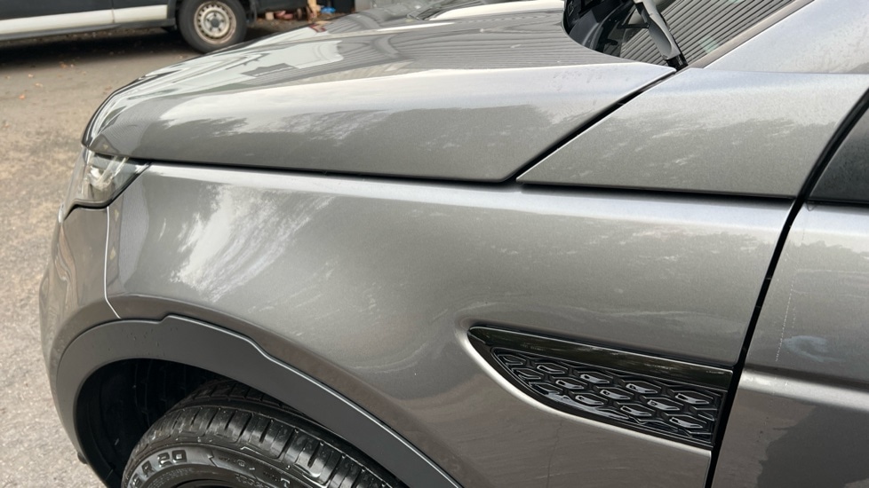 Used Land Rover Discovery Sport 2019 for sale - 76652310: Photo 20