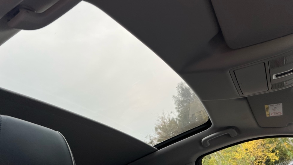 Used Land Rover Discovery Sport 2019 for sale - 76652310: Photo 21