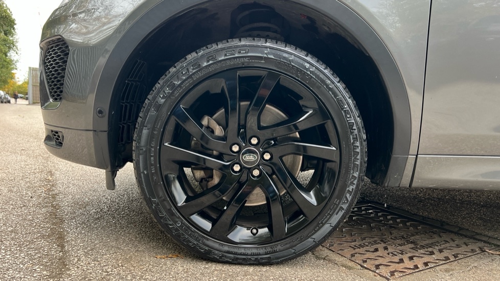 Used Land Rover Discovery Sport 2019 for sale - 76652310: Photo 32