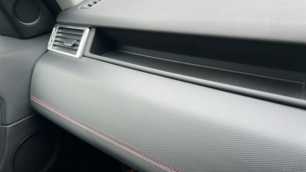 Used Land Rover Discovery Sport 2019 for sale - 76652310: Photo 35