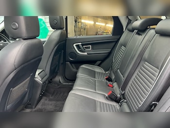 Used Land Rover Discovery Sport 2019 for sale - 76652310: Photo