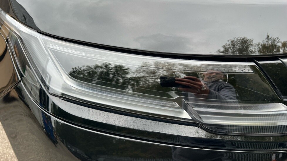 Used Land Rover Range Rover Velar 2023 for sale - 76117052: Photo 17