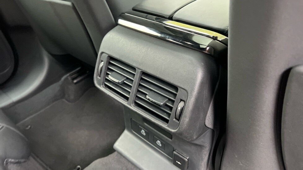 Used Land Rover Range Rover Velar 2023 for sale - 76117052: Photo 18