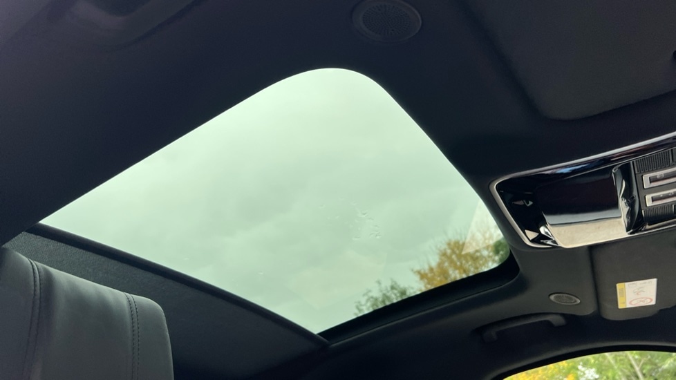 Used Land Rover Range Rover Velar 2023 for sale - 76117052: Photo 21