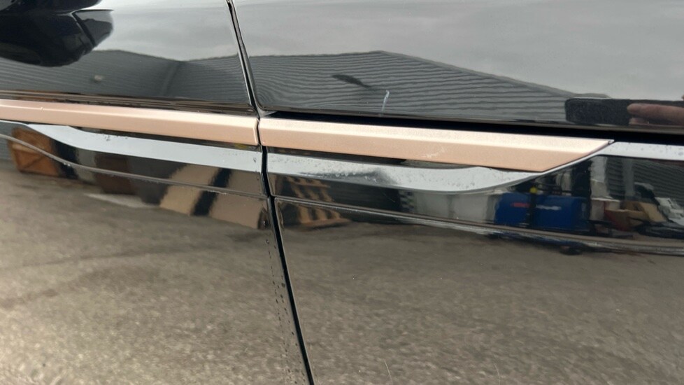 Used Land Rover Range Rover Velar 2023 for sale - 76117052: Photo 22