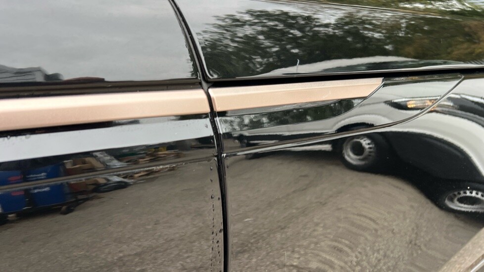 Used Land Rover Range Rover Velar 2023 for sale - 76117052: Photo 24