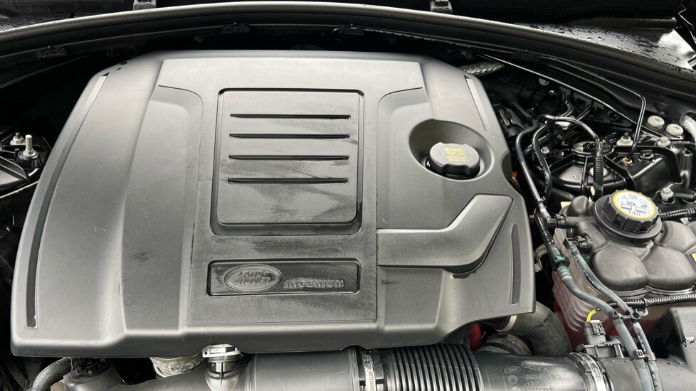 Used Land Rover Range Rover Velar 2023 for sale - 76117052: Photo 30