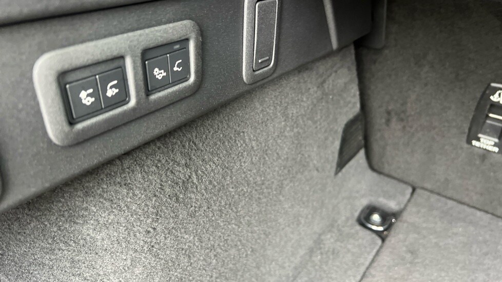 Used Land Rover Range Rover Velar 2023 for sale - 76117052: Photo 39