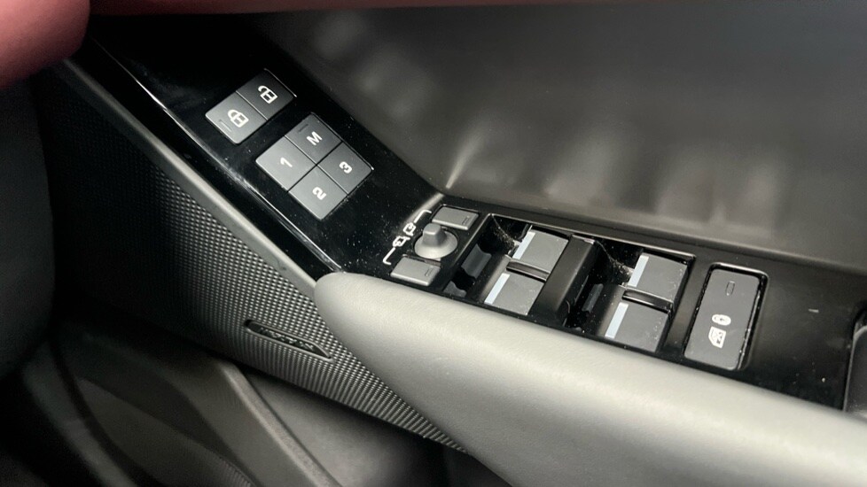 Used Land Rover Range Rover Velar 2023 for sale - 76117052: Photo 43