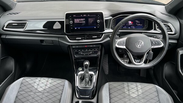 Used Volkswagen T-Roc 2024 for sale - 76168644: Photo 11