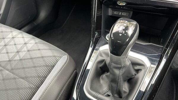 Used Volkswagen T-Roc 2024 for sale - 76168644: Photo 29