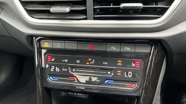 Used Volkswagen T-Roc 2024 for sale - 76168644: Photo 34