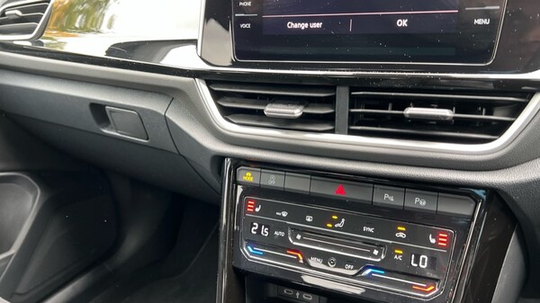 Used Volkswagen T-Roc 2024 for sale - 76168644: Photo 38