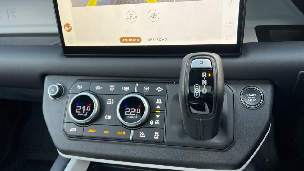 Used Land Rover Defender 2025 for sale - 76999518: Photo 14