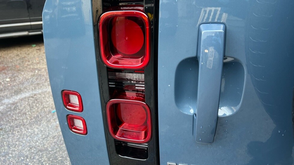 Used Land Rover Defender 2025 for sale - 76999518: Photo 19