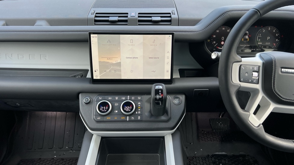 Used Land Rover Defender 2025 for sale - 76999518: Photo 29